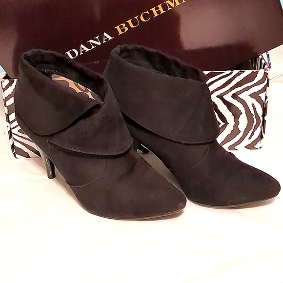 Dana Buchman Roswell Black High Heel Bootie Fold over top Pointed Toe sz 8 - Picture 13 of 16